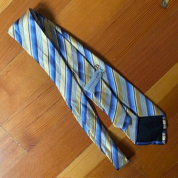 Geoffrey Beene Silk Blue Yellow Diagonal Stripe Tie 3 inch wide 63 inch Tie - Picture 3 of 4